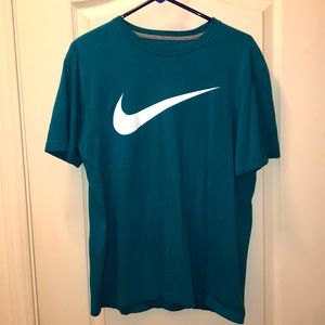 Nike T-shirt